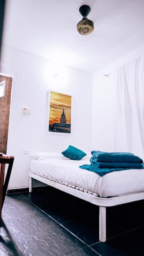 Neos Hotel Cartagena Екстериор снимка
